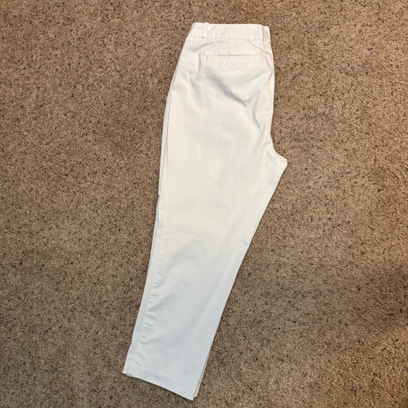 🎀 2 for $20 Sale 🎀 Liz Claiborne white cigarette pants - Picture 2 of 3